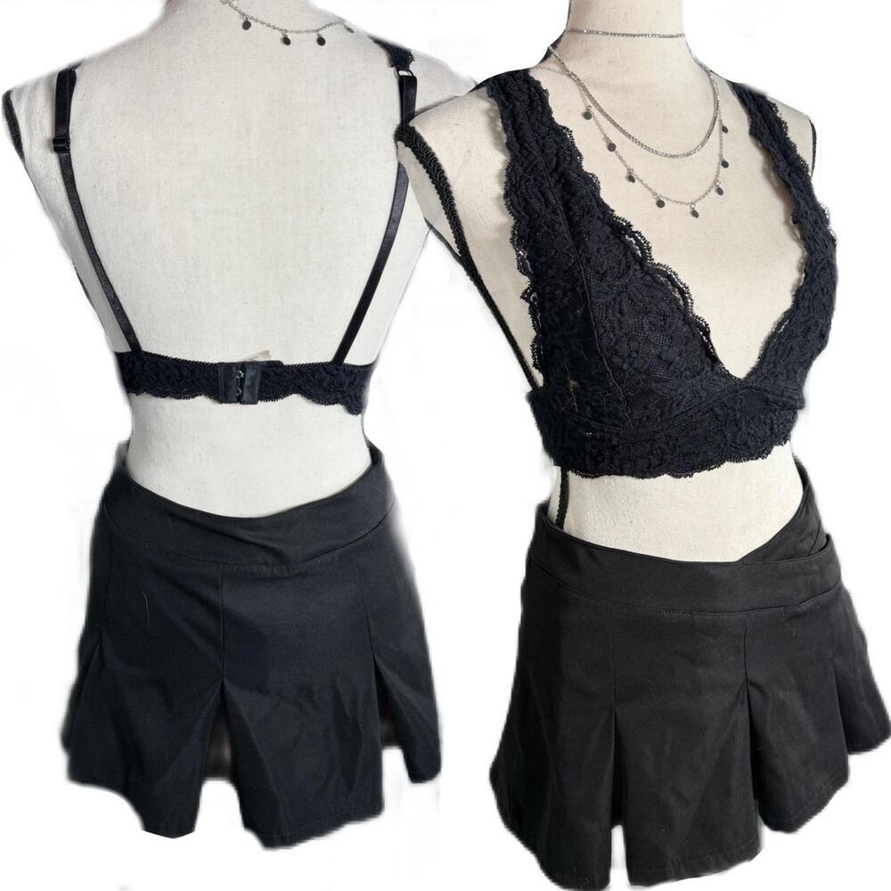Black Pleated Mini Skirt